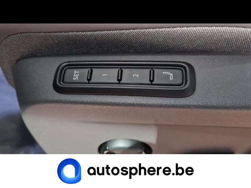 Volkswagen Multivan T7 Style eHybrid 6 places - 18