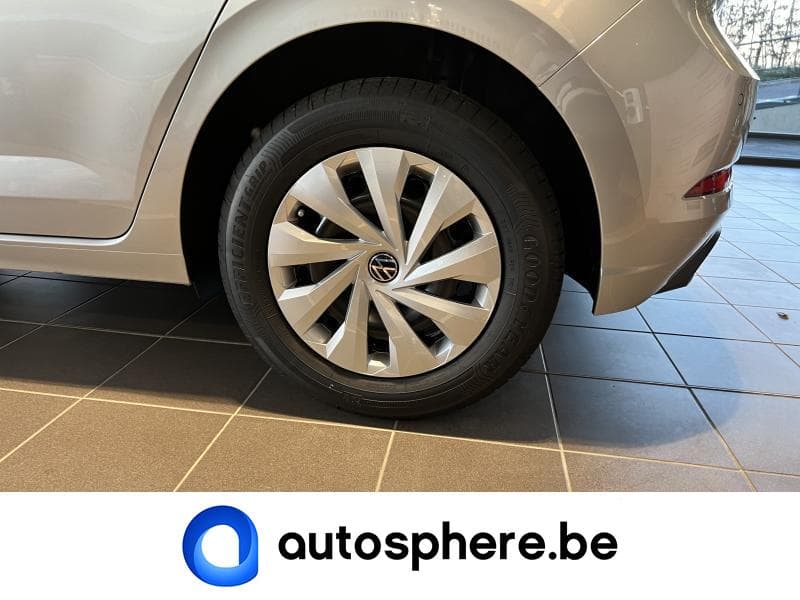 Volkswagen Polo Life - 29