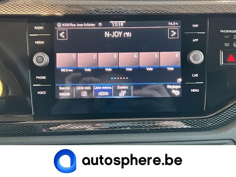 Volkswagen Polo Life - 17