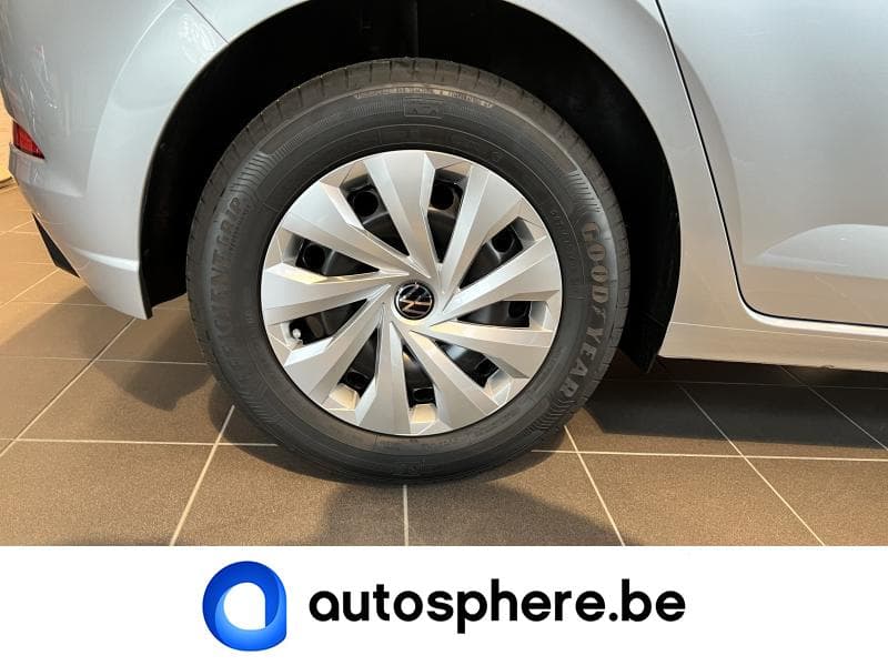 Volkswagen Polo Life - 28