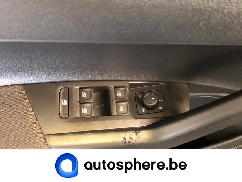 Volkswagen Polo Life - 10