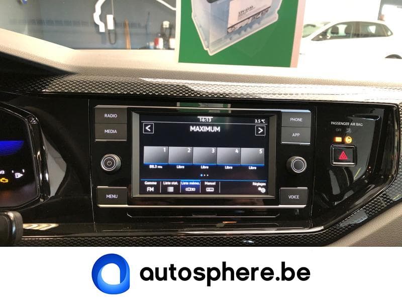 Volkswagen Polo Life - 24