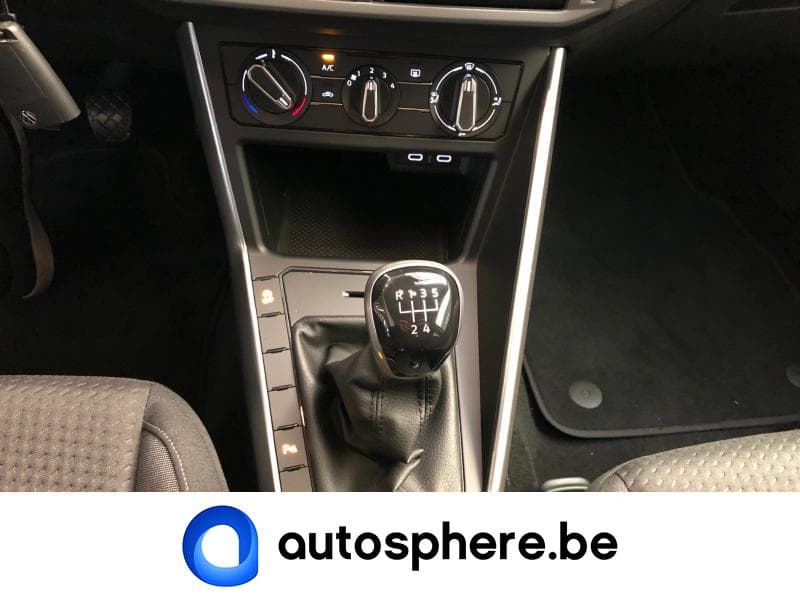Volkswagen Polo Life - 18