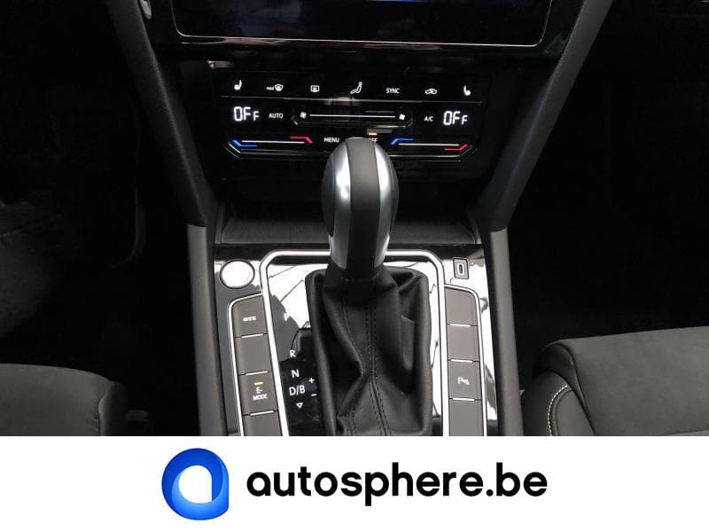 Volkswagen Passat GTE - 21