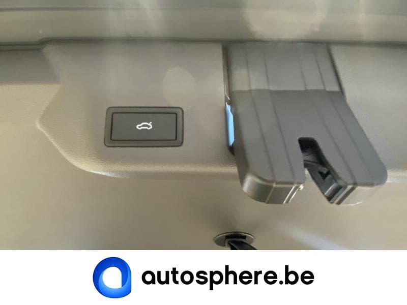 Volkswagen T7 Multivan STYLE*HYBRIDE*6PLACES++++ - 39