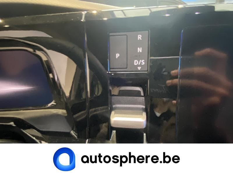 Volkswagen T7 Multivan STYLE*HYBRIDE*6PLACES++++ - 23