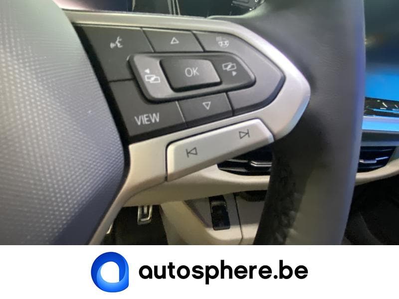 Volkswagen T7 Multivan STYLE*HYBRIDE*6PLACES++++ - 14