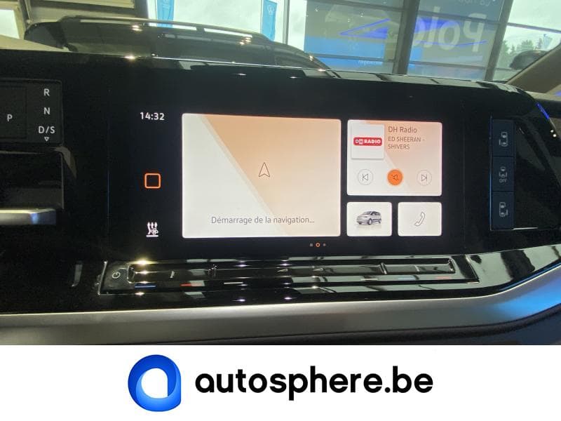 Volkswagen T7 Multivan STYLE*HYBRIDE*6PLACES++++ - 16