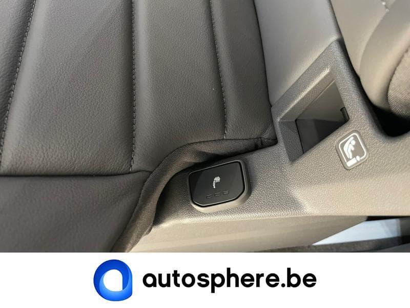 Volkswagen T7 Multivan STYLE*HYBRIDE*6PLACES++++ - 36