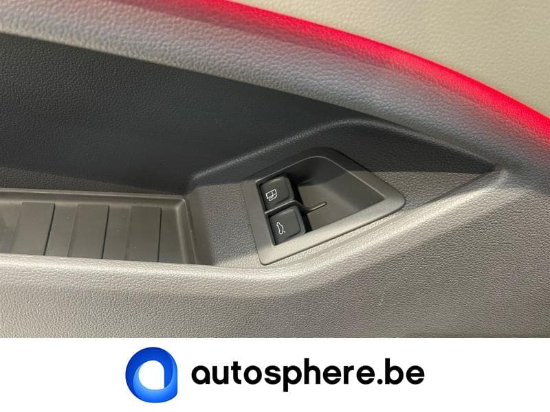 Volkswagen T7 Multivan STYLE*HYBRIDE*6PLACES++++ - 30