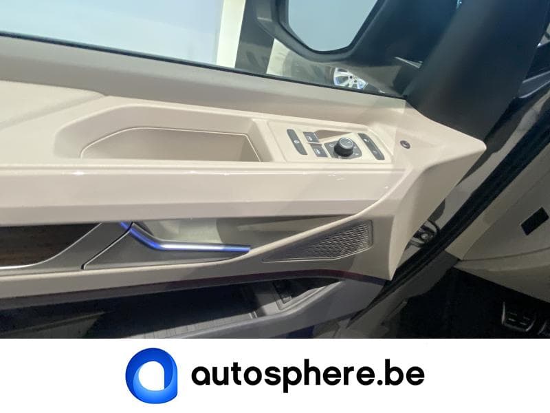 Volkswagen T7 Multivan STYLE*HYBRIDE*6PLACES++++ - 28