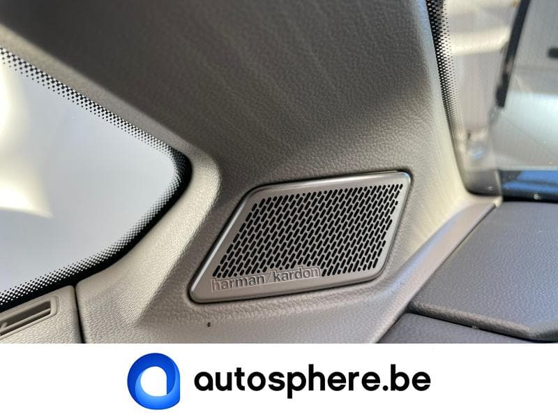 Volkswagen T7 Multivan STYLE*HYBRIDE*6PLACES++++ - 26