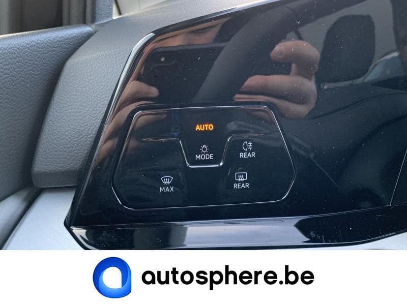 Volkswagen Golf Variant LIFE*LED*GPS JANTES 17*CAMERA++ - 24