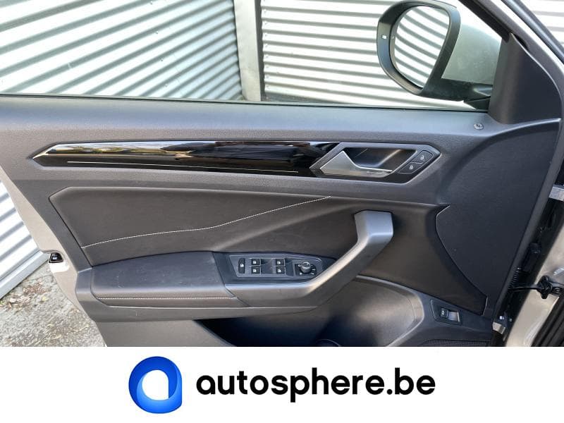 Volkswagen T-Roc R-LINE*MATRIX*APP-CONNECT*NAV.+++ - 20
