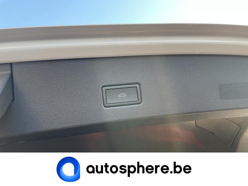 Volkswagen T-Roc R-Line-IQLight-Caméra-GPS-+++ - 15