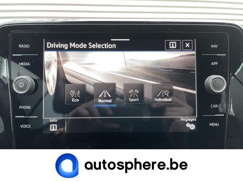 Volkswagen T-Roc CABRIO*NAVOGATION*CAMERA RECUL*KEYLESS+++ - 24