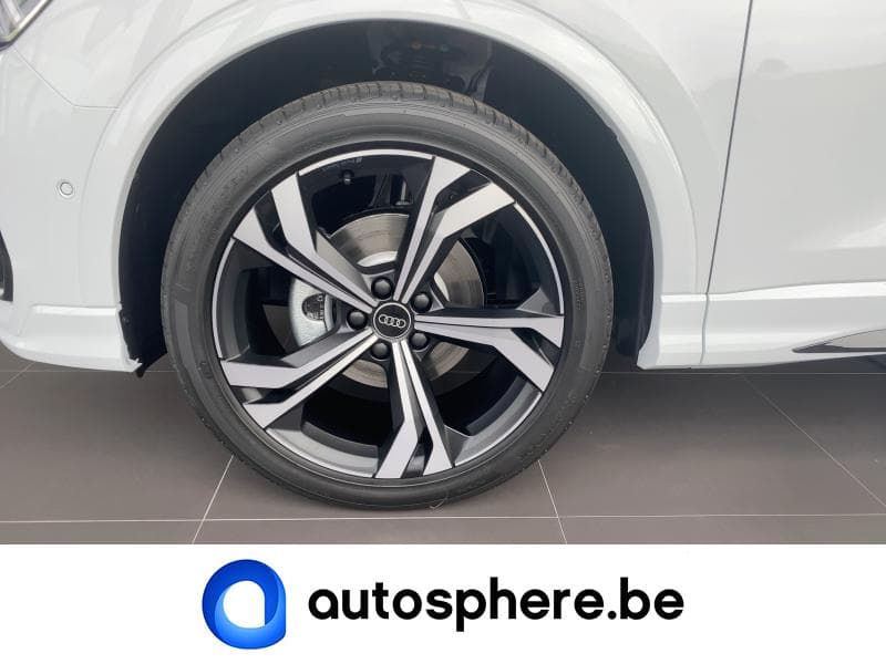 Audi Q3 S Line - 9