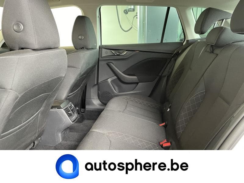 Skoda Kamiq Clever-1.0Essence-Camera-GPS-Carplay - 28