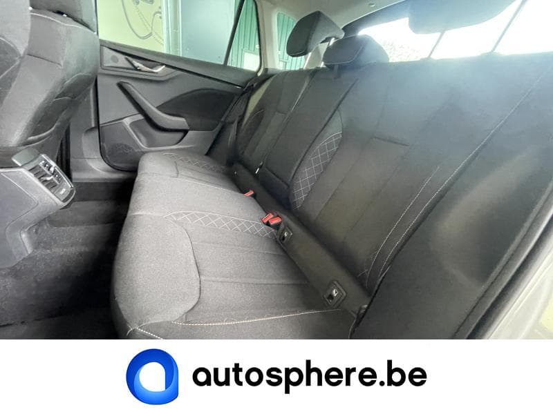 Skoda Kamiq Clever-1.0Essence-Camera-GPS-Carplay - 29