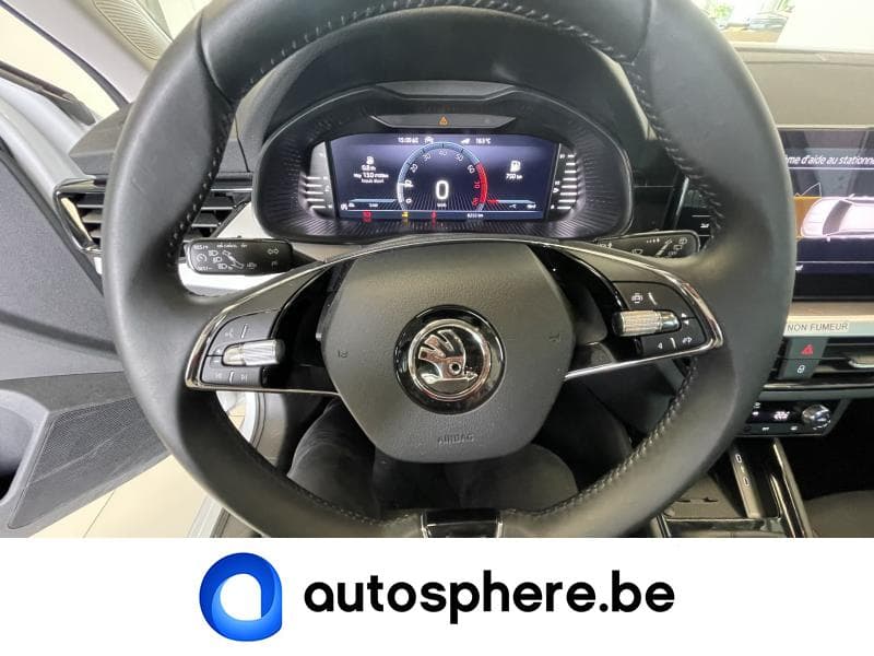 Skoda Kamiq Clever-1.0Essence-Camera-GPS-Carplay - 15