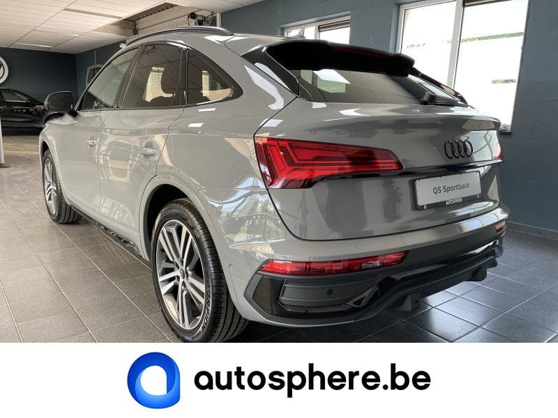 Audi Q5 Sportback - 16