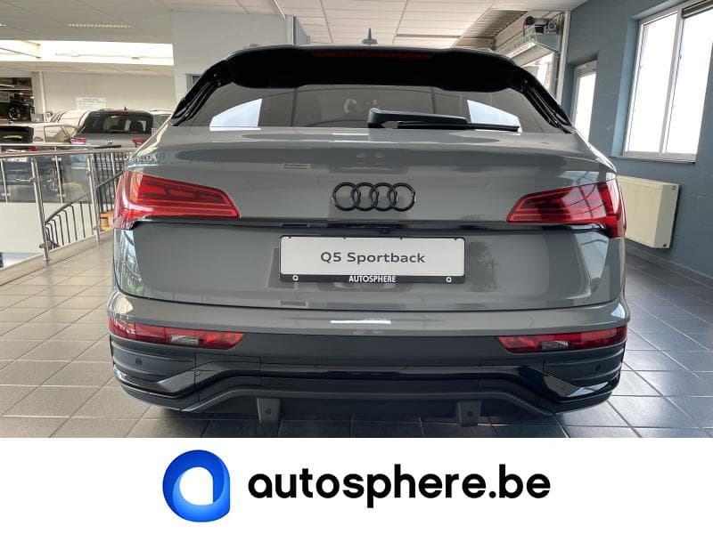 Audi Q5 Sportback - 11