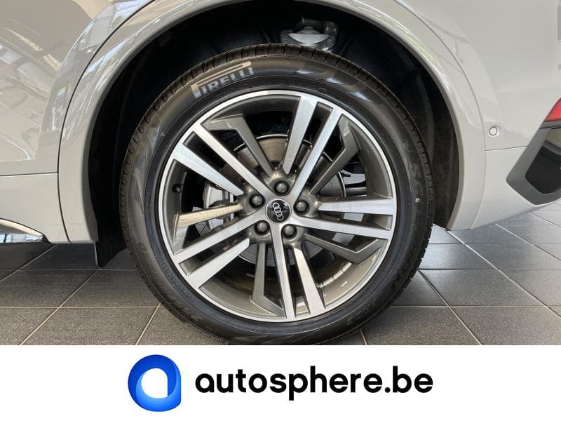 Audi Q5 Sportback - 12