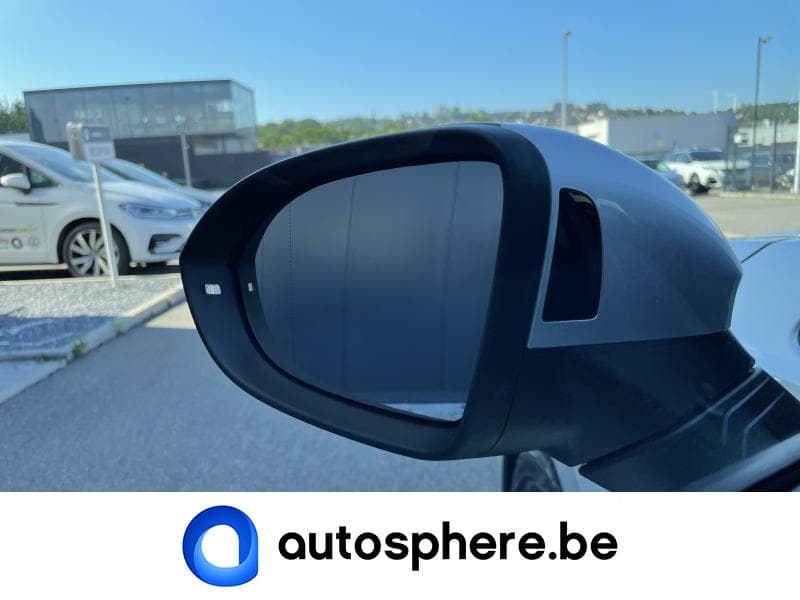 Volkswagen Golf R-Line-GPS-Caméra-ACC-LED-+++ - 37