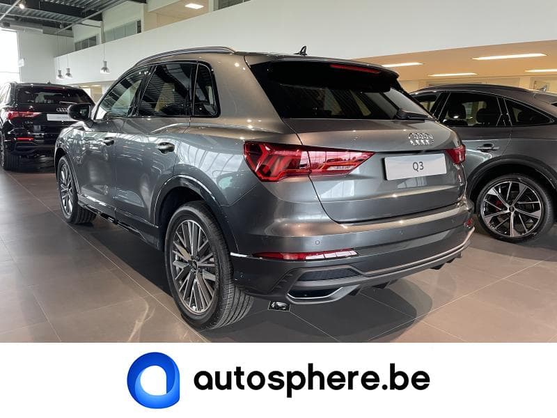 Audi Q3 S-Line - 3