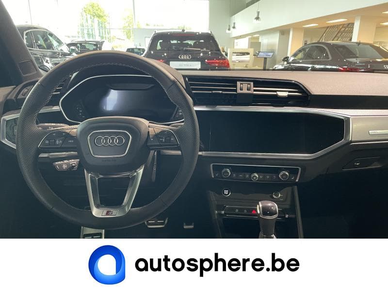 Audi Q3 S-Line - 7