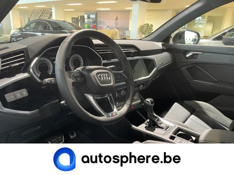 Audi Q3 S-Line - 5