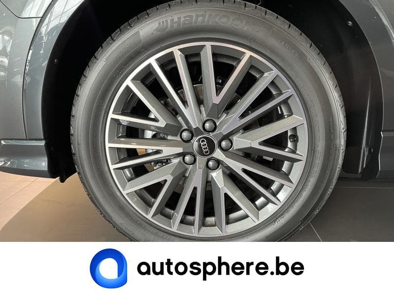 Audi Q3 S-Line - 24