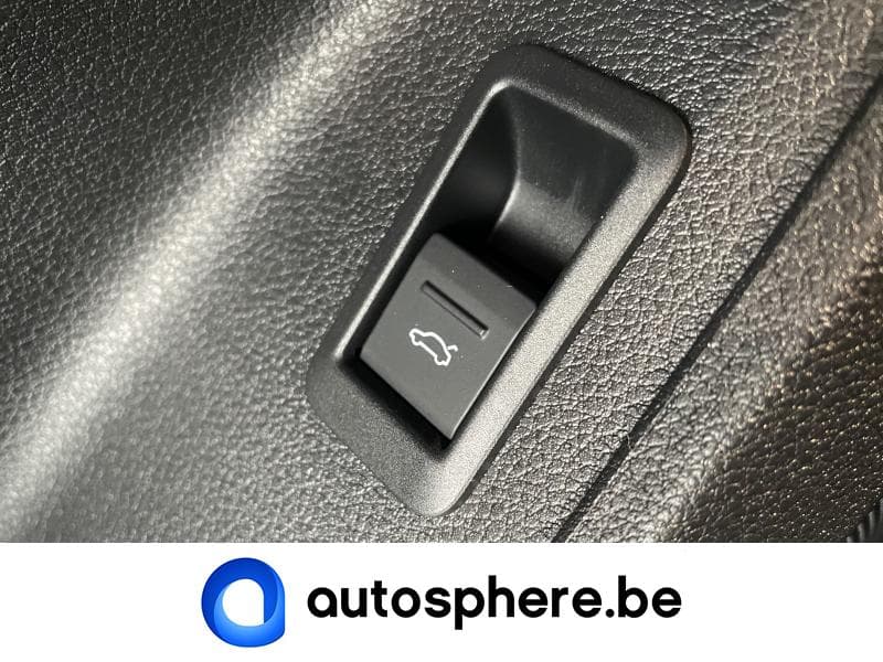 Audi Q3 S-Line - 18