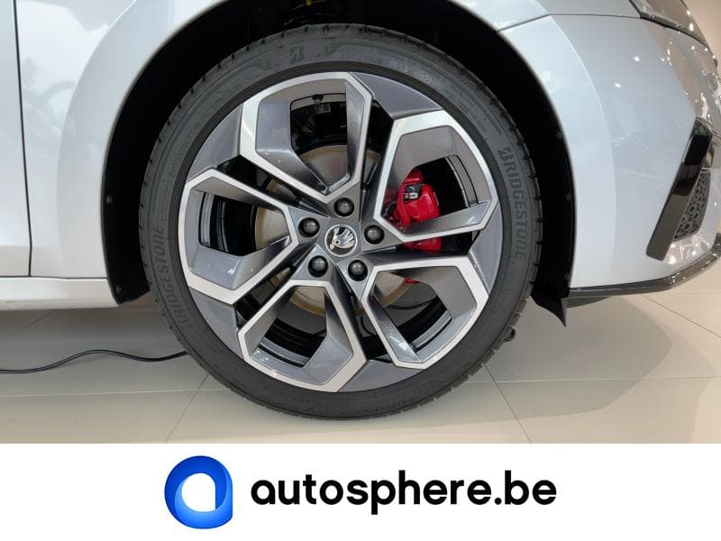 Skoda Octavia IV RS - 8