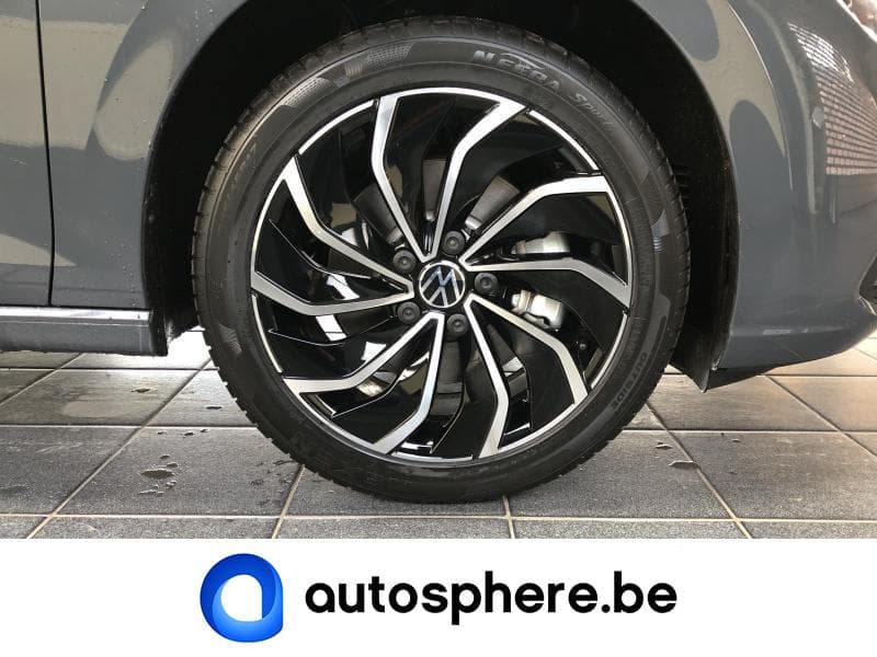 Volkswagen Golf VIII Variant Life - 16