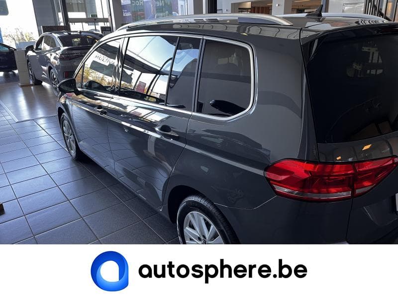 Volkswagen Touran III Highline - 9