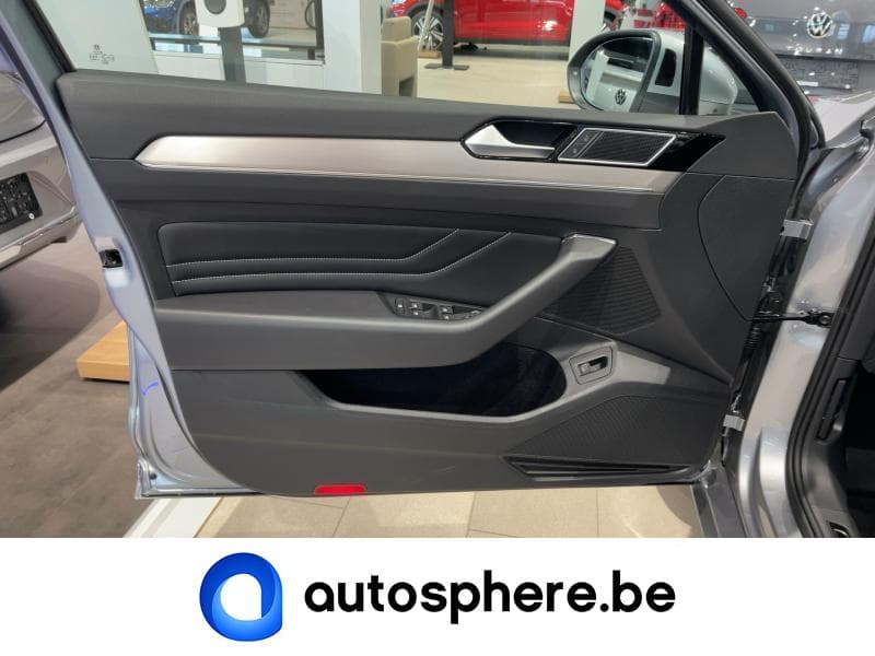 Volkswagen Passat Elegance - 7