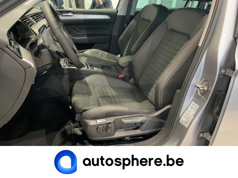 Volkswagen Passat Elegance - 8