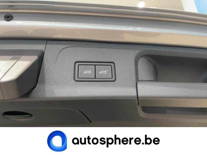 Volkswagen Passat Elegance - 14