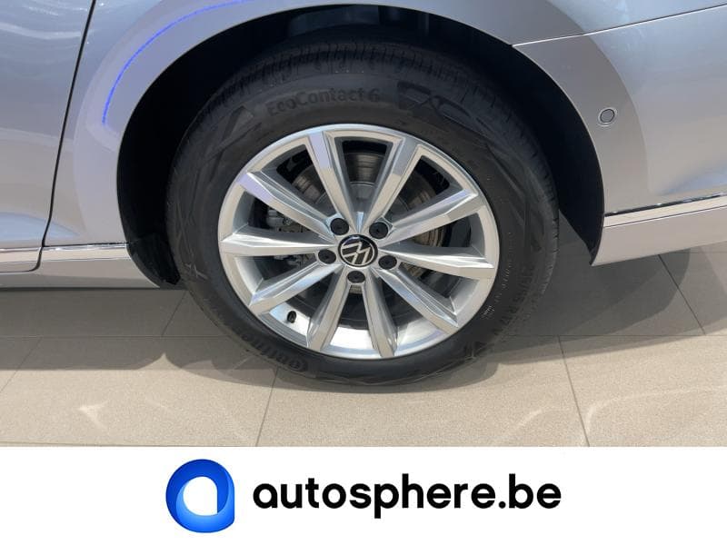 Volkswagen Passat Elegance - 10