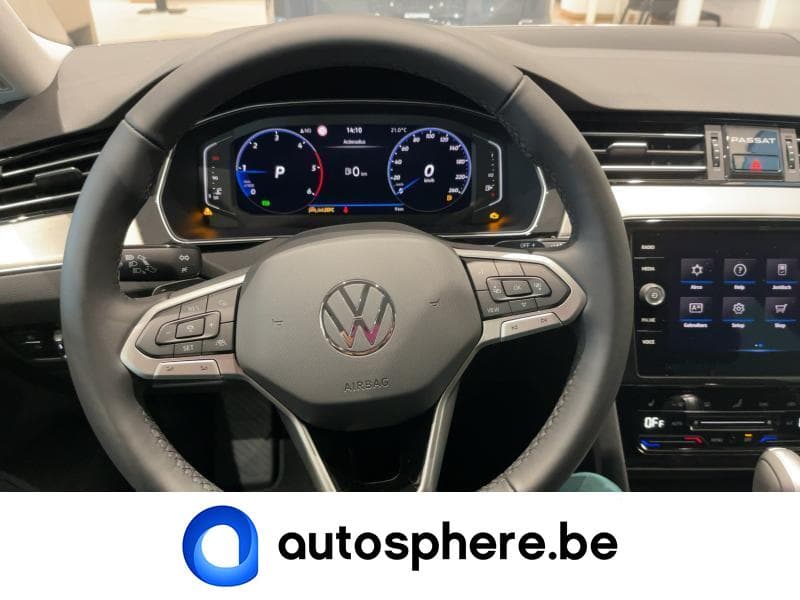 Volkswagen Passat Elegance - 25