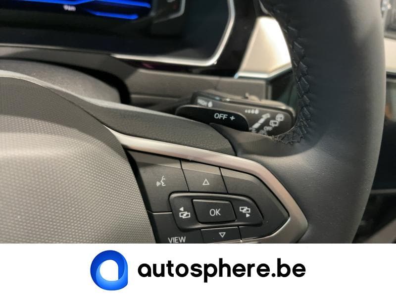 Volkswagen Passat Elegance - 27