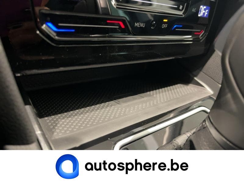 Volkswagen Passat Elegance - 21