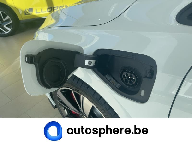 Volkswagen Golf VIII GTE - 18
