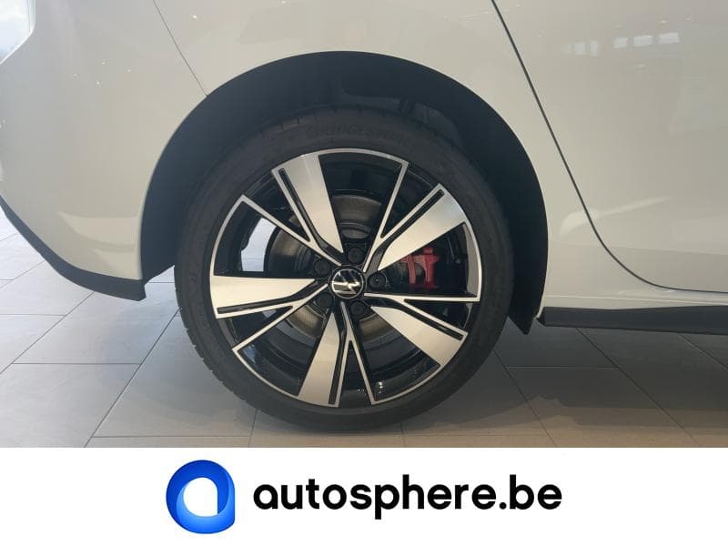 Volkswagen Golf VIII GTE - 14