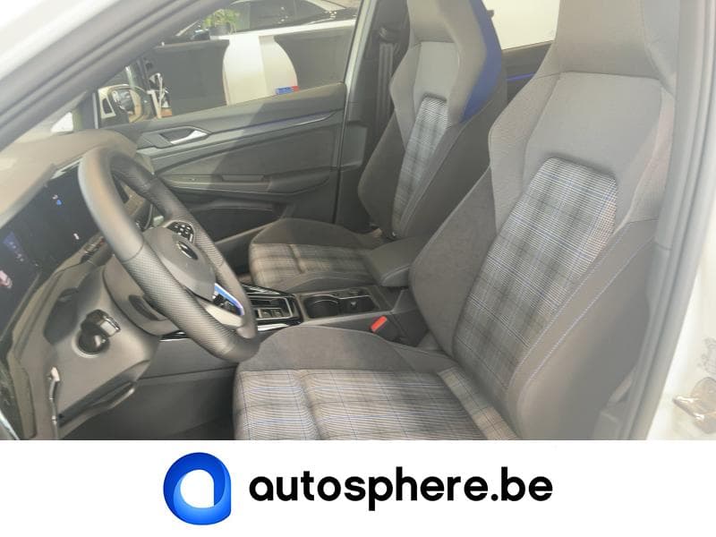 Volkswagen Golf VIII GTE - 22