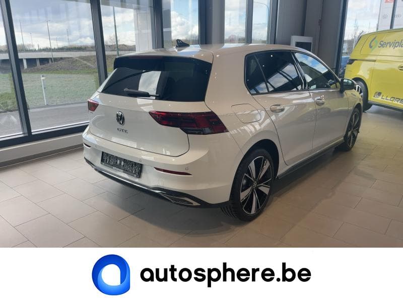 Volkswagen Golf VIII GTE - 5