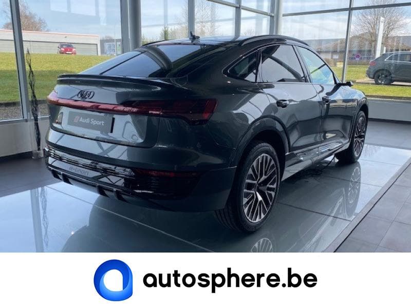 Audi Q8 Sportback 55 e-tron - 10