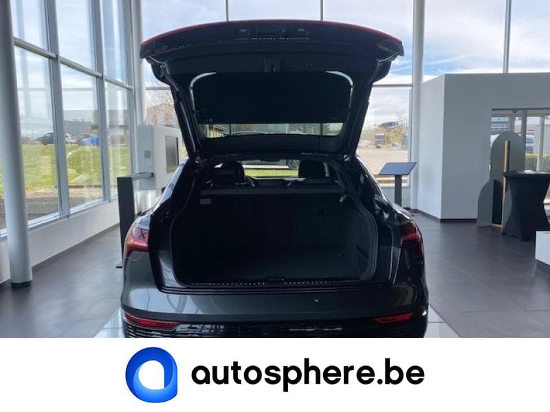 Audi Q8 Sportback 55 e-tron - 12
