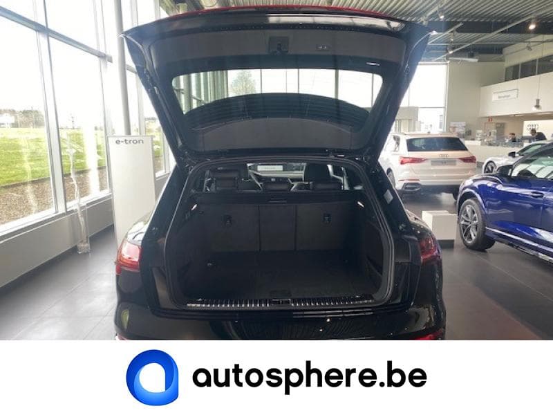 Audi Q8 55 e-tron - 10